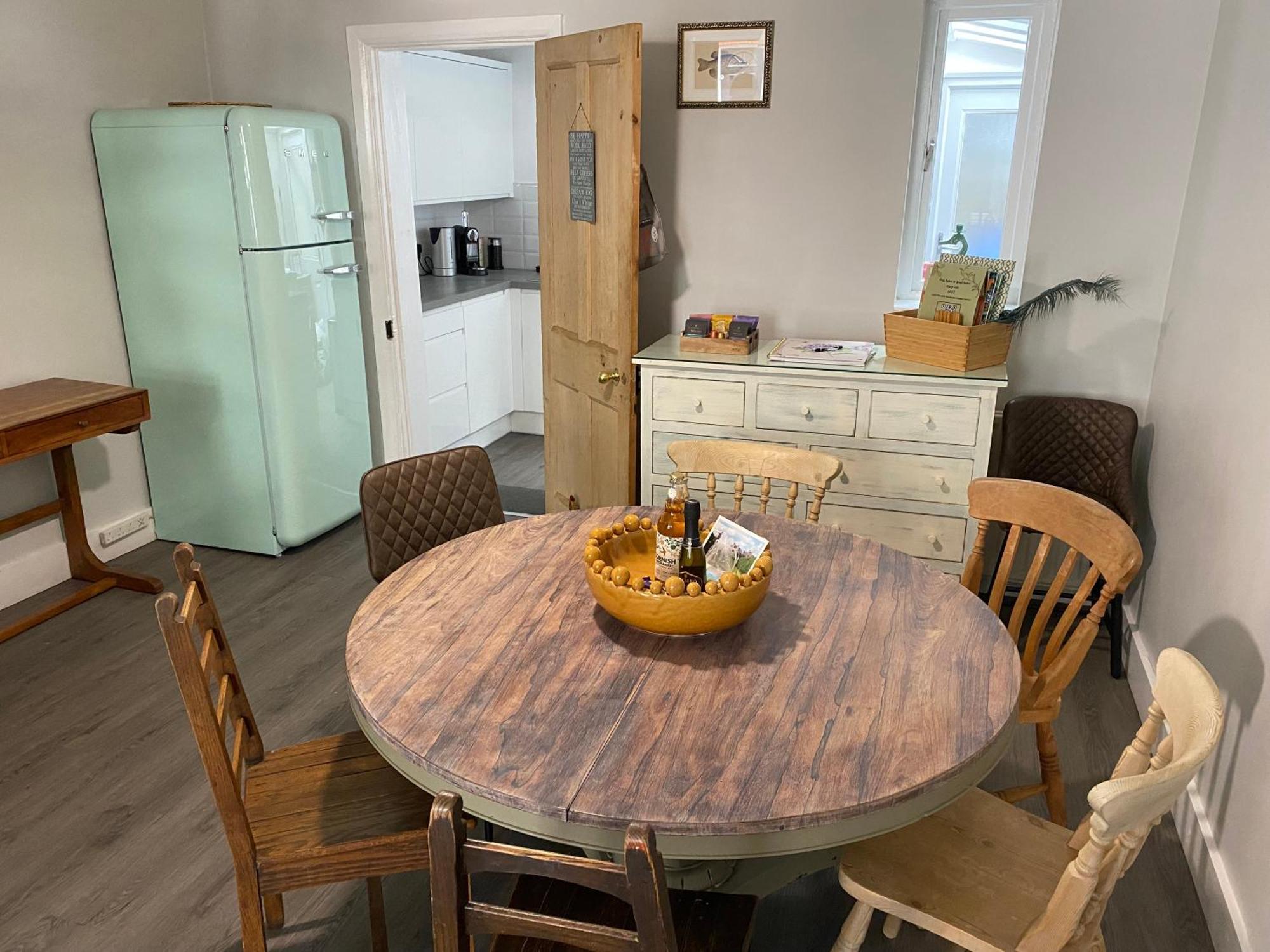 Windsor Cottage: Cosy, Charming, Full Of Character Екстериор снимка